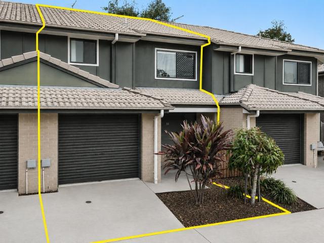 Spacious & Low Maintenance Townhouse in a Convenient Durack Location