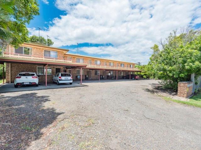 SPACIOUS & LOW MAINTENANCE UNIT IN A CONVENIENT LOCATION