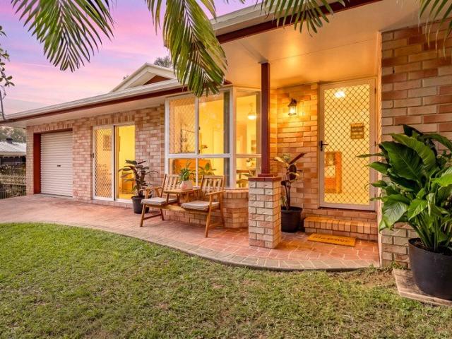 Spacious Low set Brick Home with Multiple Living Areas