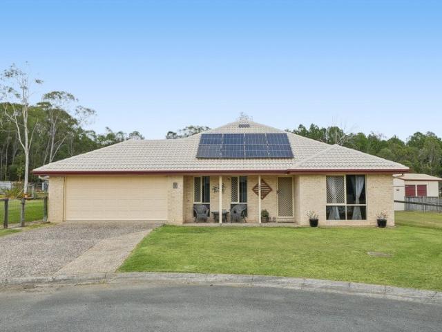 Spacious Low Set Peaceful Acreage !