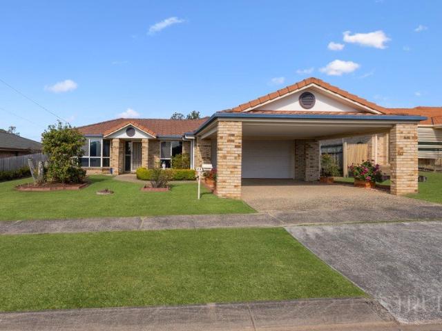 Spacious Lowset Brick Family Home in the Heart of Raceview