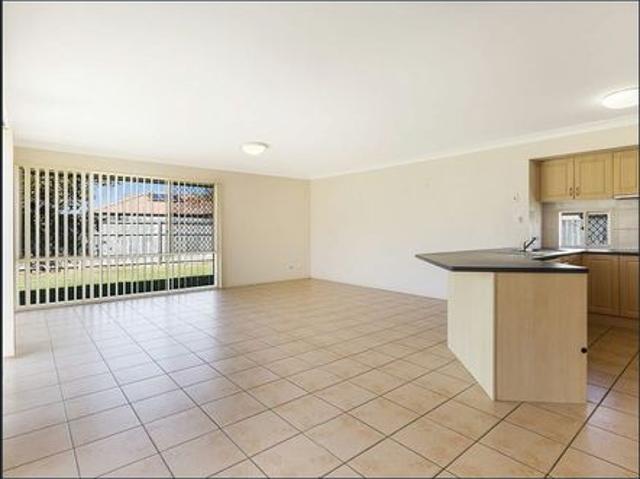SPACIOUS LOWSET BRICK HOME!