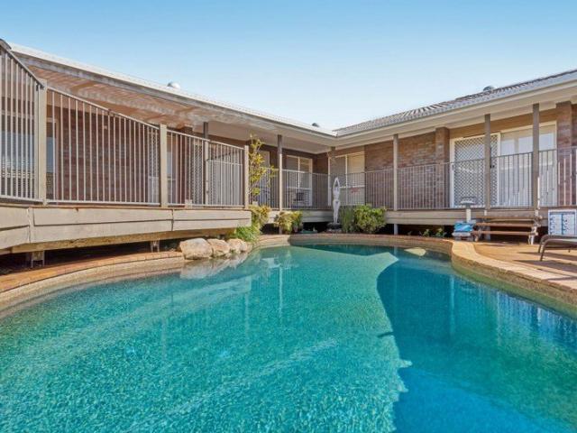 CENTRAL LOCATION ENTERTAINER'S DELIGHT POOL 809m2
