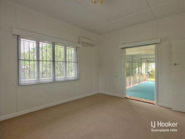 SPACIOUS LOWSET HOME, CLOSE TO LOCAL AMENITIES
