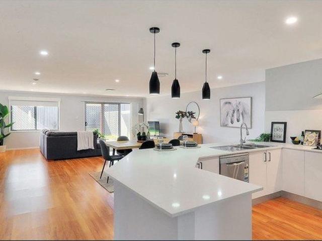 Spacious Lowset in Sought After Sunnybank