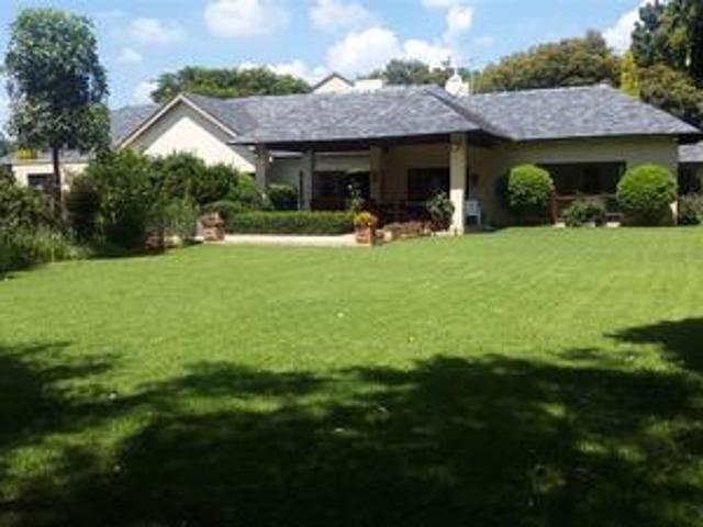spacious & luxurious 5 bedroom 5.5 b.