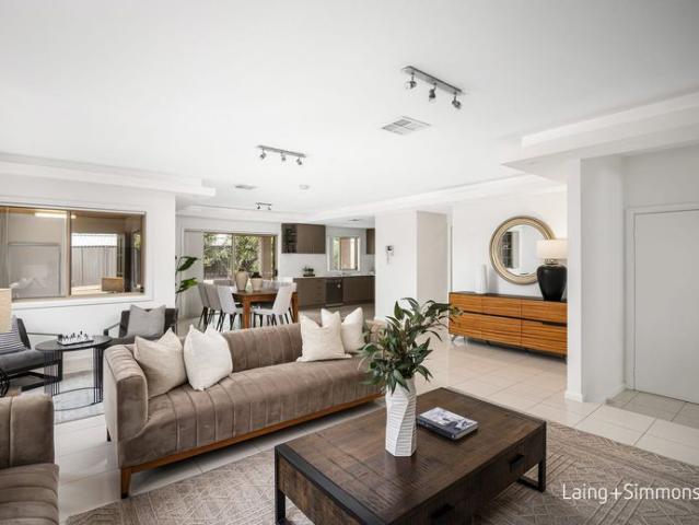 Spacious & Luxurious Four Bedroom + Study Home for Rent!