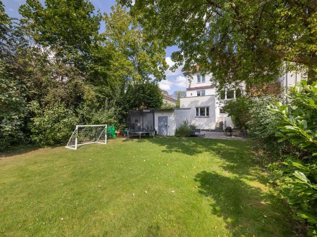Spacious Luxury Apartment with Garden, Sauna & Designer Interior in Lichterfelde West Berlin, Berlin Amsterdam Apartments for Rent