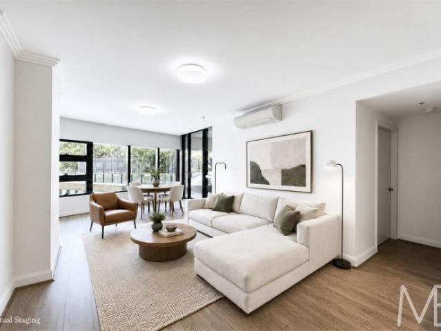 Spacious & Luxury Apartment with Large Terrace & Study