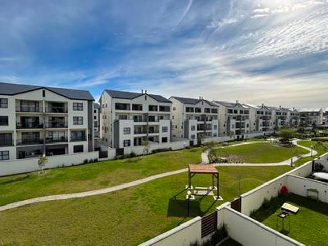 spacious luxury living in the huntsman