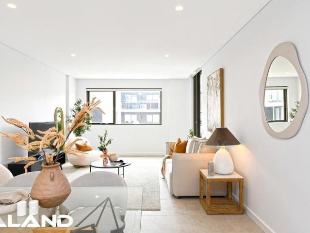 Spacious & Luxury Two Bedroom Apartment