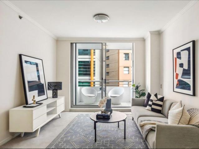 Spacious LV6 City Apartment