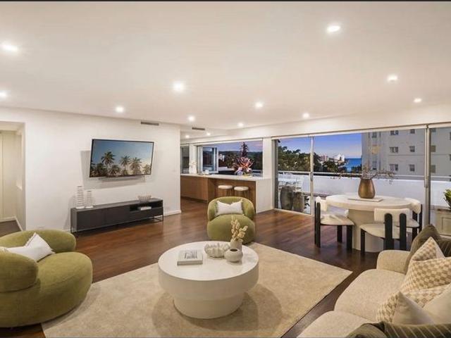 Spacious Manly Penthouse with Harbour Views – Six Month Lease