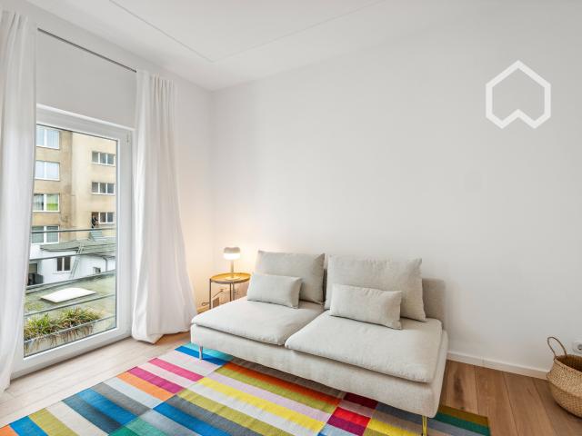 Spacious Maisonette Apartment in Düsseldorf Bilk 77sqm of Comfort and Style!