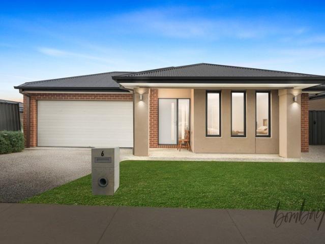 Spacious Metricon Family Home on 512m² Approx. in a Prime Kalkallo Location