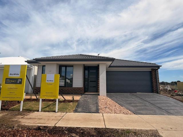Spacious Metricon Home with Exceptional Lifestyle Appeal