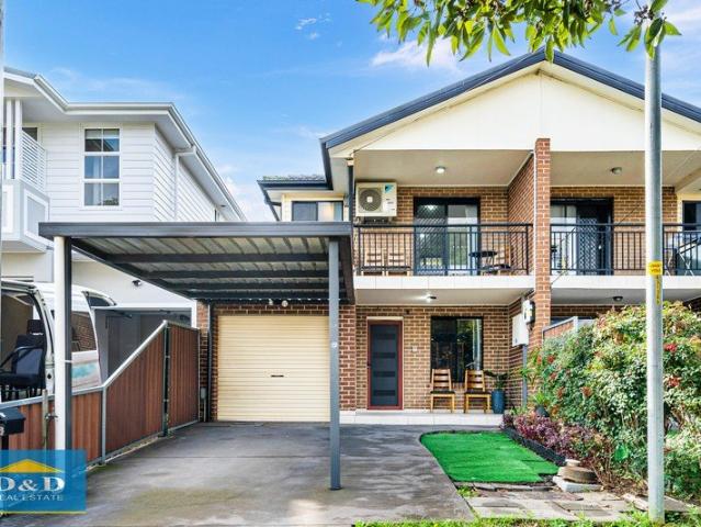 Spacious Modern 3 Bedroom Duplex. Huge Backyard. Automatic Garage + 2 Car Spaces. Ducted Air Conditioning & Solar Panels. Great Family Location