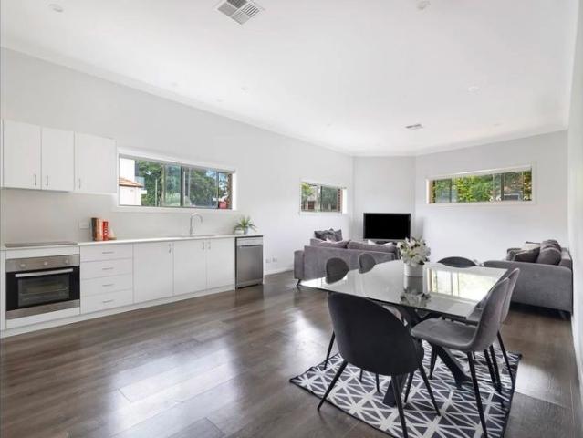 Spacious & Modern 3 Bedroom Residence in a Convenient Concord Location