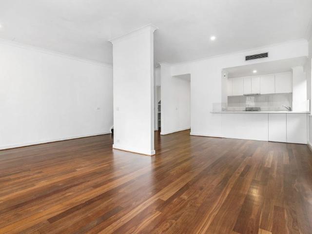 Spacious, modern 2 bedroom townhouse in the heart of South Yarra!