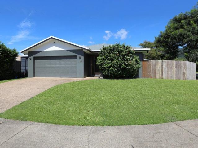 Spacious modern 4 bedroom family home with an exceptional undercover outdoor living area