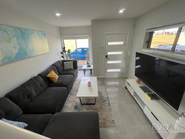 Spacious & Modern 4 Bedroom Family Home