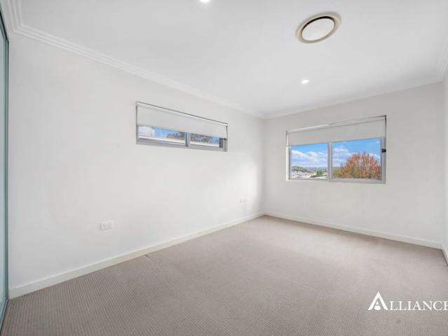 Spacious & Modern 5 Bedroom Duplex
