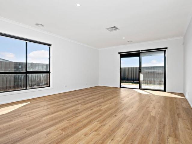 SPACIOUS MODERN COMFORT
