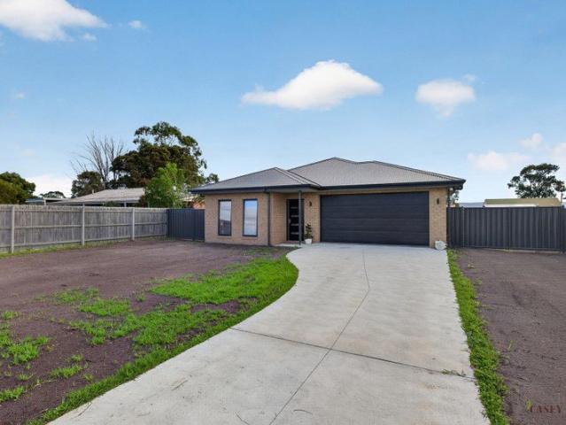 Spacious, Modern and Move In Ready