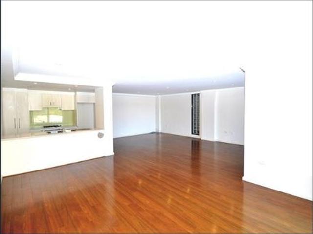 Spacious Modern Apartment in the Heart of Gosford CBD