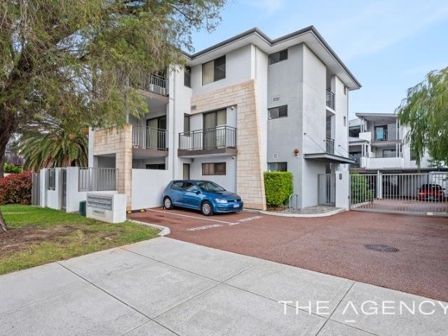 Spacious Modern Apartment with City Views!