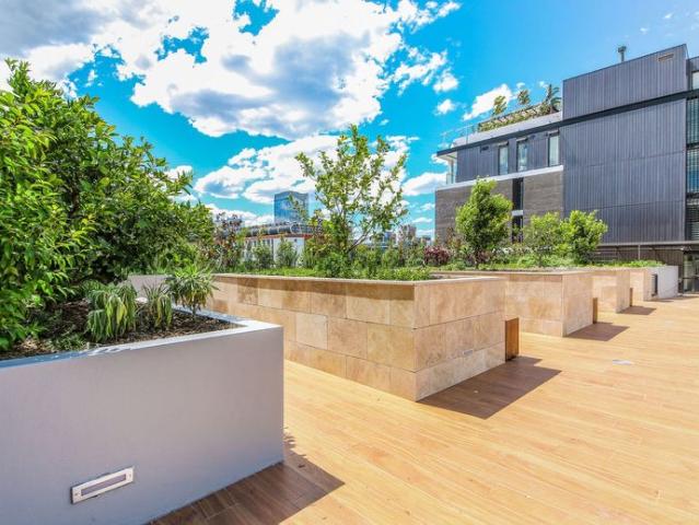 Spacious Modern Apartment with City Views