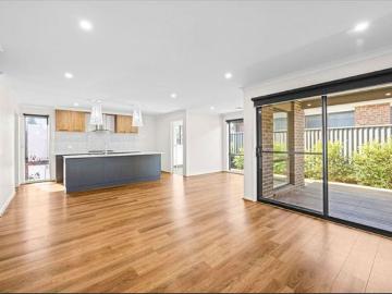 Spacious & Modern Four Bedroom Family Home in Lucas