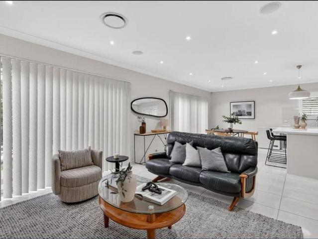 Spacious & Modern Family Home in a Convenient West Pennant Hills Location !