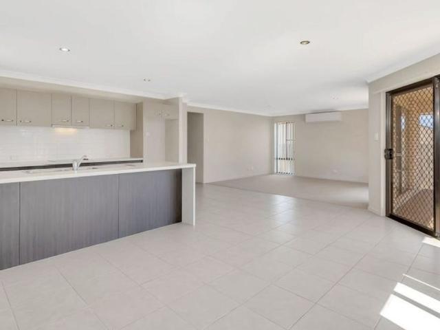 Spacious & Modern Family Home in Glenvale