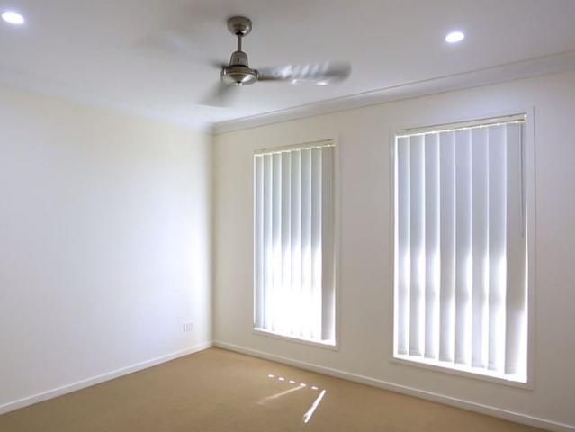 Spacious & Modern Family Home in Pimpama!