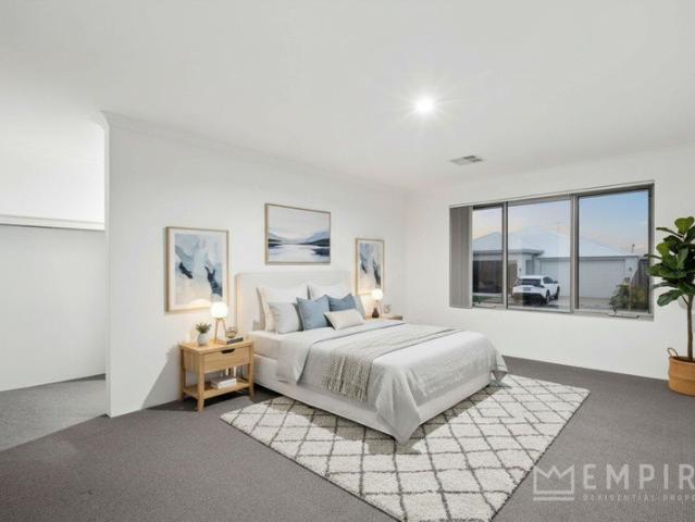 Spacious Modern Family Living!