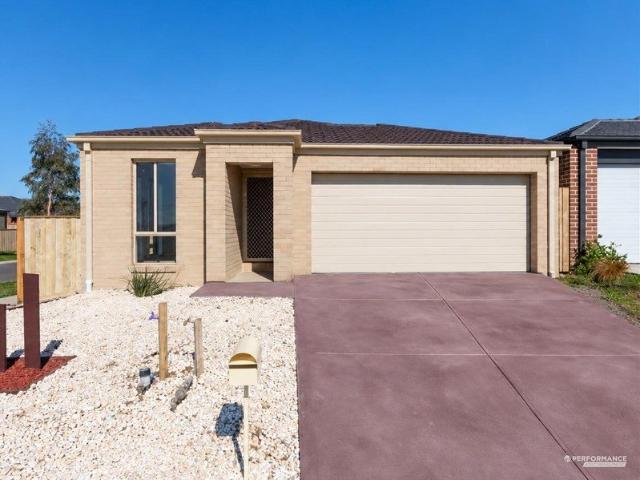 Spacious Modern Family Living