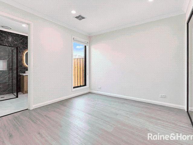 Spacious & Modern Family Living in Woodstock