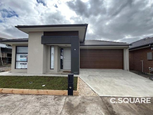 SPACIOUS & MODERN FAMILY LIVING IN DONNYBROOK