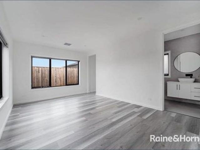 Spacious & Modern Family Living in Mickleham