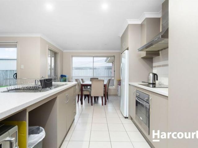 Spacious Modern Family Living in Peaceful Pipe Clay Bay