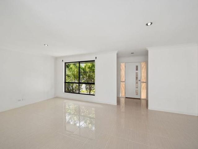 Spacious, modern, free standing villa homes