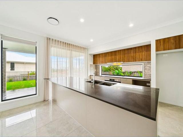 Spacious Modern Home Recently Built