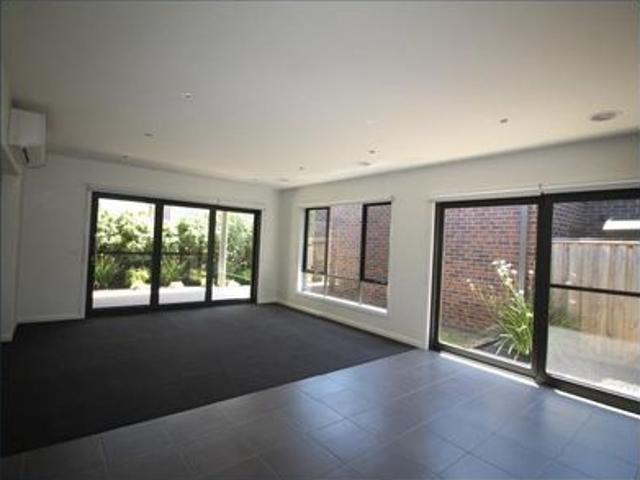 Spacious Modern Living in Ocean Grove