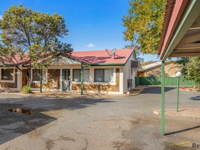 Spacious & Modern Living in Highly Desired Mercorella Circuit!