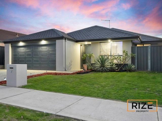 Spacious Modern Living with Amazing Entertaining