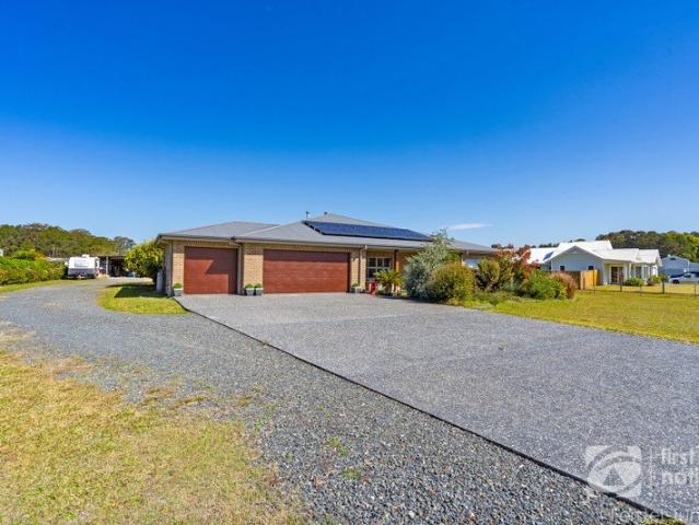 Spacious & Modern Lifestyle Home With Huge Shed & Impressive Features