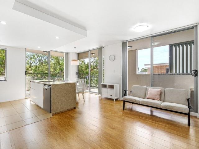 Spacious Modern Lifestyle Living