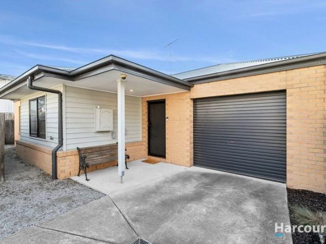Spacious, Modern & Move In Ready