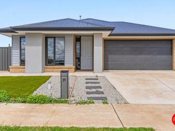 Spacious, Modern & Move In Ready